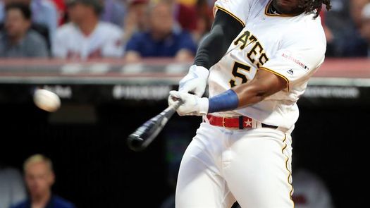 Los Piratas traspasan a Josh Bell a los Nacionales por Wil Crowe y Eddy Yean