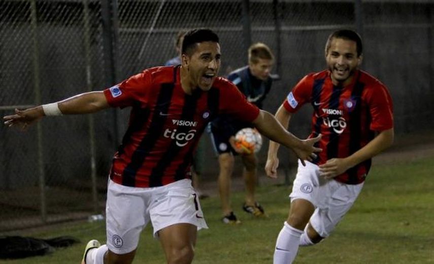 4-1. Domínguez marca tres goles al último campeón y clasifica a Cerro Porteño