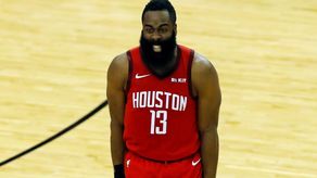 Harden adelanta que hará otro movimiento que se verá como pasos, pero no es