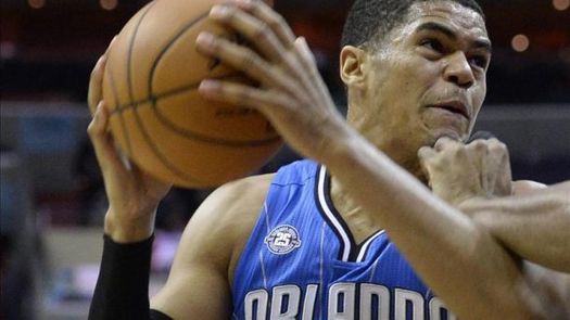 94-103. Harris guió a los Magic al quinto triunfo consecutivo, su mejor racha
