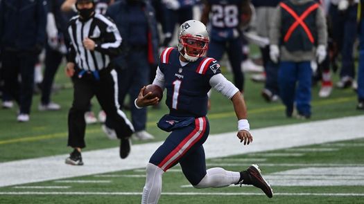Los Patriots sorprenden al liberar al veterano mariscal de campo Cam Newton Los Patriots sorprenden al liberar al veterano mariscal de campo Cam Newton