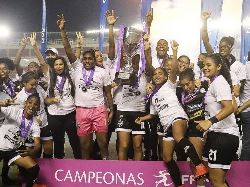 Tauro, bicampeón de la Liga Femenina de Fútbol
