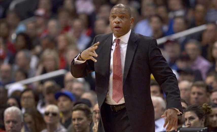 Rivers sigue como entrenador y asume también el cargo de presidente de los Clippers