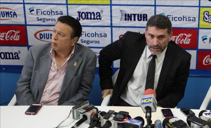 Juez mantendrá detenido a ex presidente Concacaf hasta al menos 21 de enero