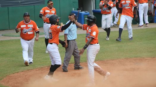 Daniel Jiménez le propinó la segunda derrota de la temporada a las Águilas Metropolitanas.&nbsp;