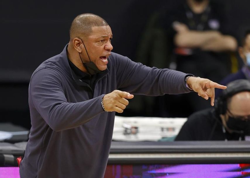 122-112. Leonard y Clippers reciben con derrota a su exentrenador Doc Rivers