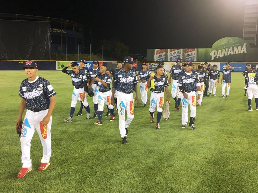 Panamá Metro y Los Santos inician el torneo ganando por blanqueos