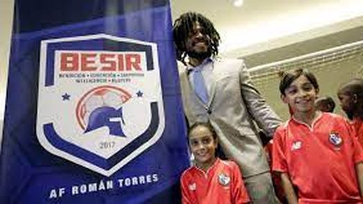 Román Torres y su academia BESIR