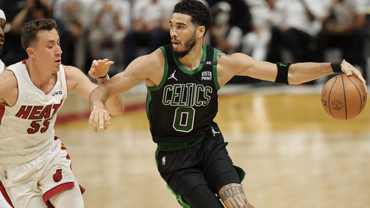 Jayson Tatum rozó el triple doble con 22 puntos, 12 rebotes y 9 asistencias, en la victoria de los Celtics ante el Heat en el Juego 5 de las finales del Este de la NBA.