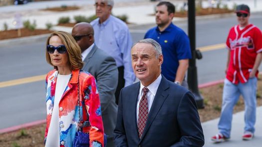 Grandes Ligas no sancionarán a Turner por salir al campo teniendo coronavirus