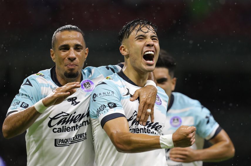 El Mazatlán del español San José venció al campeón Cruz Azul en su casa