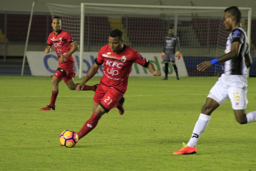 Tauro rescató su invicto con un empate ante San Francisco