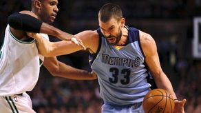 Una buena actuación de Marc Gasol no salvó a los Grizzlies; Pau ayudó al triunfo