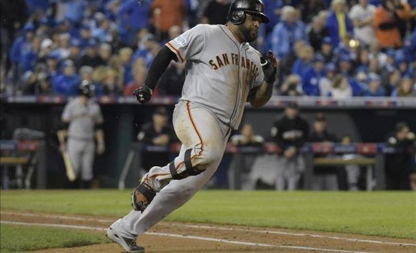 Los Medias Rojas ofrecen contrato a Sandoval