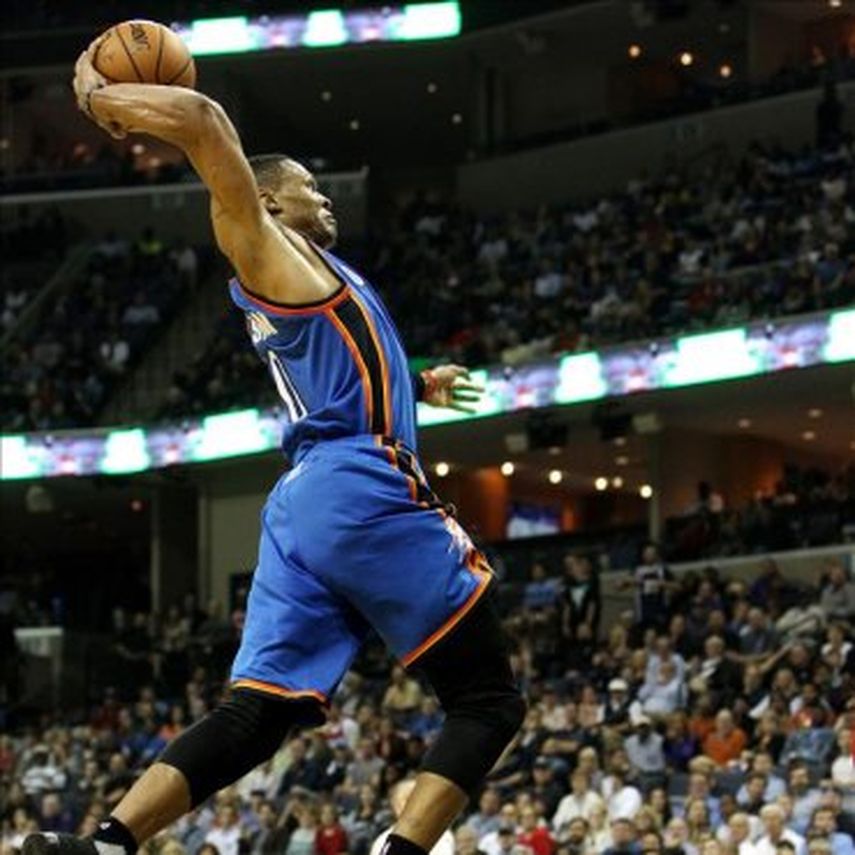 117-114. Westbrook completa la remontada de los Thunder que rompen su racha perdedora