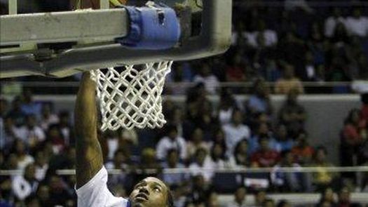 74-101. Leonard mantiene ganadores a los Spurs