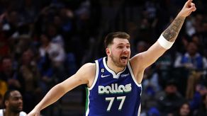 Luka Doncic anota 53 puntos en la victoria de Dallas