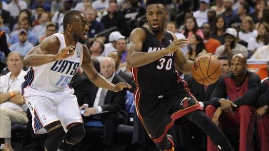 108-106. Walker celebra con un triunfo la firma de su nuevo contrato