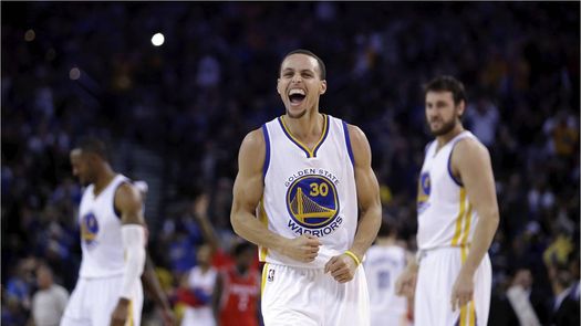 126-113. Curry logra un doble-doble y Warriors un triunfo con marca ante los Rockets