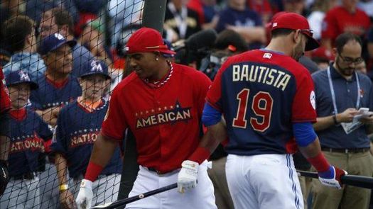 Bautista y Encarnación mantienen el poder del bate; Herrera se lesiona