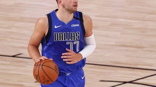 117-122. Doncic roza otro triple doble