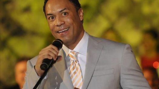 Roberto Alomar recibe el premio de la Cámara de Comercio Hispánica de Toronto