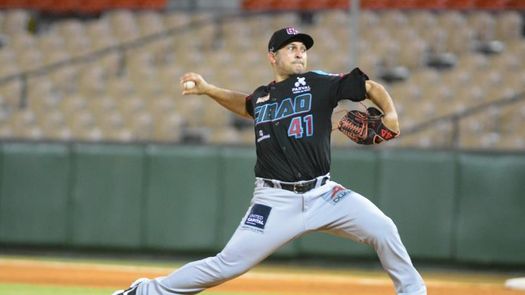 El panameño Espino, Guzmán y Ureña ponen la final 2-0 a favor de los Gigantes