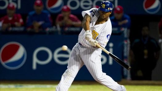 Navegantes y Tiburones, favoritos a la final, están obligados a ganar el próximo juego