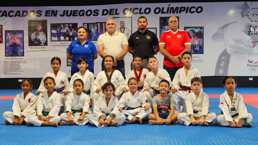 La Federación Panameña de Taekwondo conformó por primera vez en su historia un equipo infantil en las modalidades de poomsae y combate.