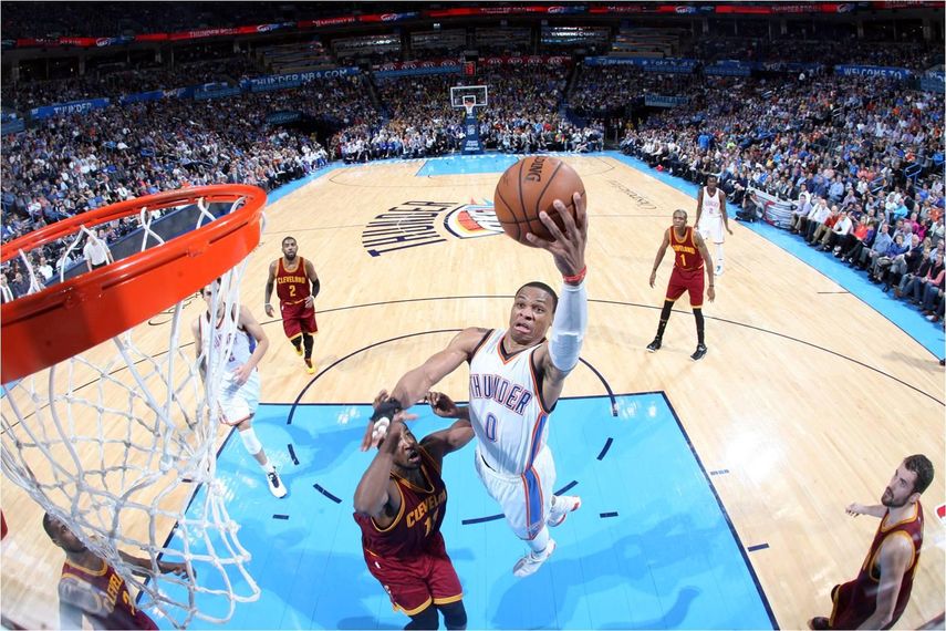 Cavaliers, sin James, no pueden con Thunder y Harden da el triunfo a los Rockets