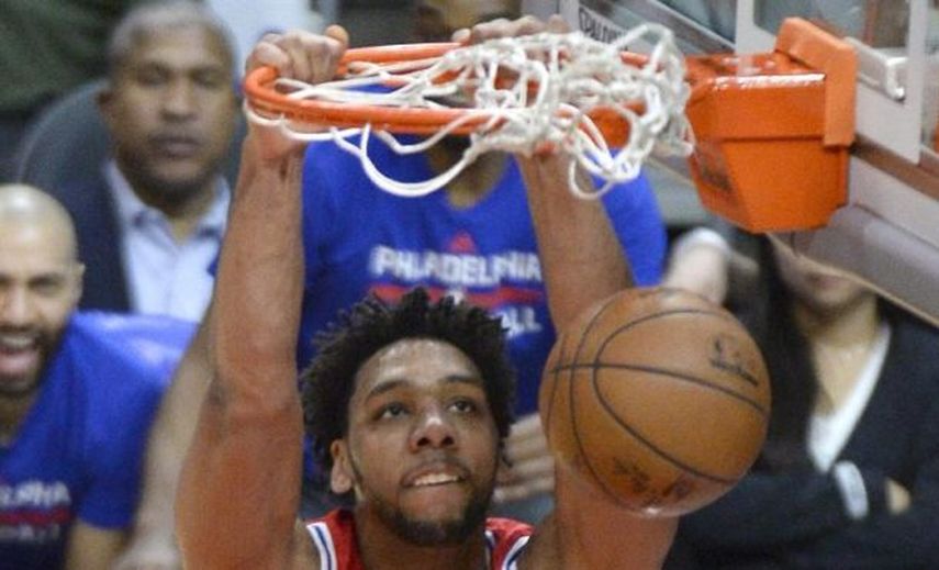 Los Pacers muestra interés en adquirir a Okafor