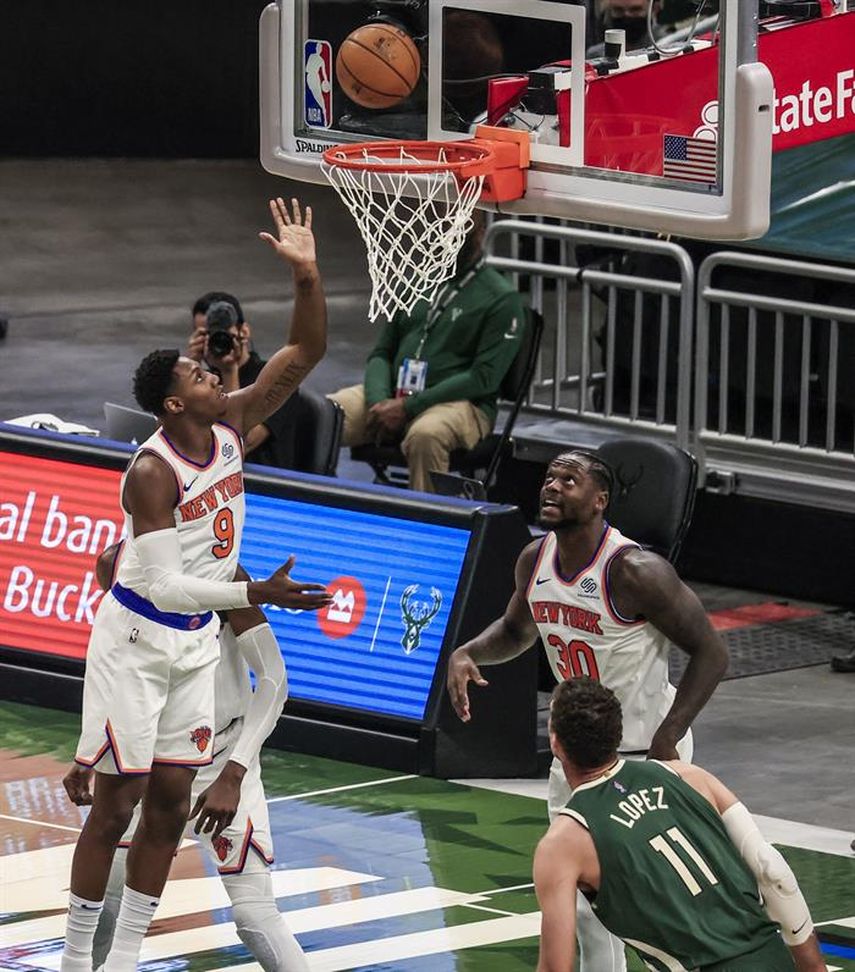 134-101. Antetokounmpo, triple-doble, y Bucks se estrenan ante los Knicks