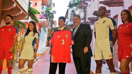 Lanzan oficialmente los nuevos uniformes de la selección nacional de Panamá