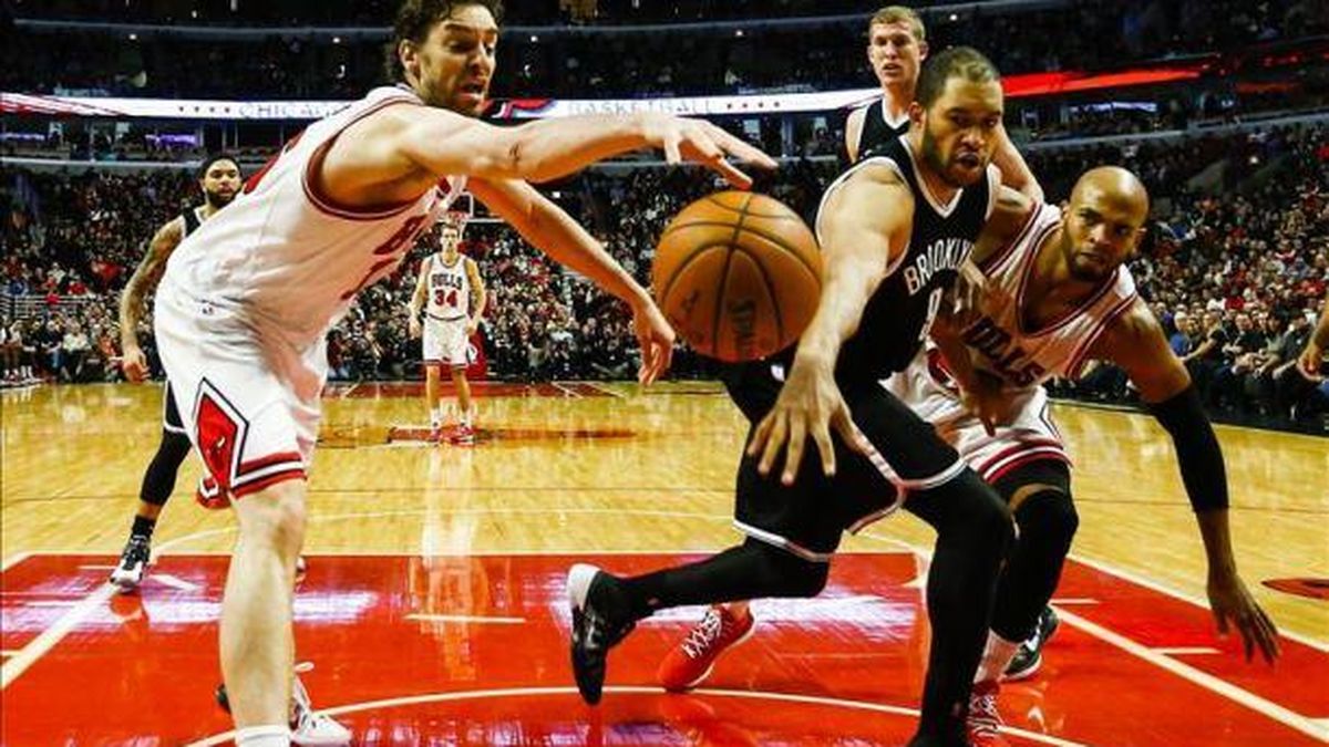 105-80. Rose dirigió el ataque y Gasol fue la muralla defensiva de los Bulls