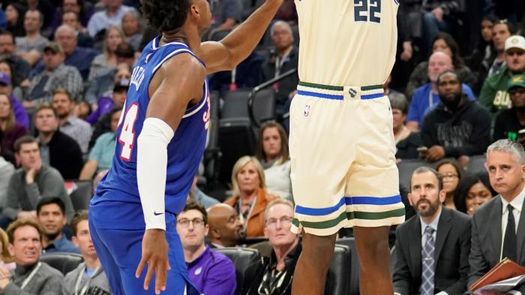 106-127. Middleton dirige a los líderes Bucks, que tienen su mejor comienzo