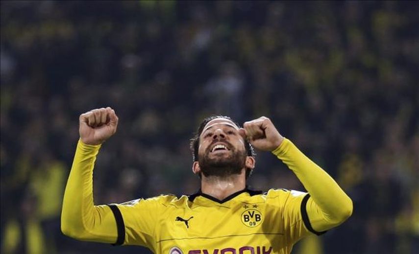 Leverkusen y Dortmund pasan a octavos con goleadas