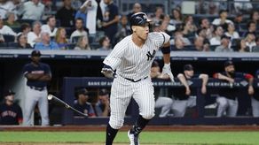 7-3. Otra lluvia de cuadrangulares y barrida de los Yanquis