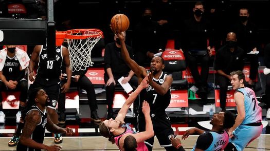 128-124. Durant y los Nets ganan con sus estrellas juntas