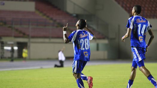 Árabe Unido recupera el liderato, tras un trabajado 4-2 ante el Alianza FC