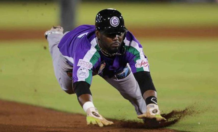 Los Delfines vencen a los Tigres y amplían su ventaja en el primer lugar