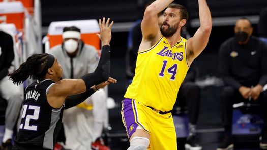 94-115. Kuzma sella la victoria de los diezmados Lakers; Gasol, nueve rebotes