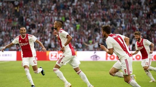 Ajax y Celtic acceden a la tercera ronda