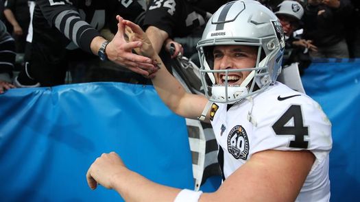 17-26. Carr vuelve a ser decisivo en ataque de Raiders ante Steelers 17-26. Carr vuelve a ser decisivo en ataque de Raiders ante Steelers