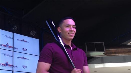 El Senado de Puerto Rico homenajeará a Carlos Correa, Novato del Año de 2015