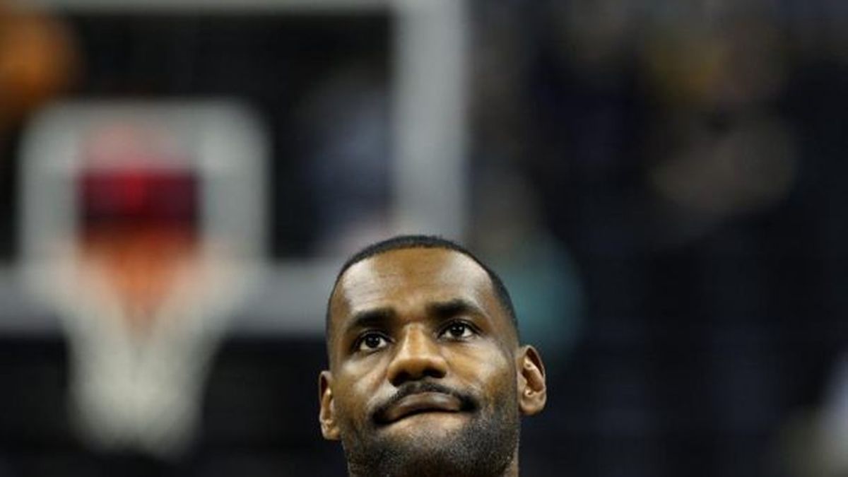 113-104. Ante los Bucks, James y Love mantienen sólidos a los Cavaliers