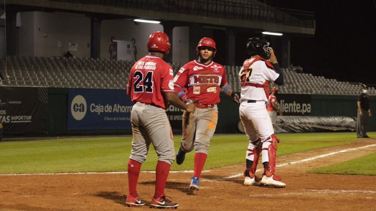 Bocas pierde ante Metro en extrainnings