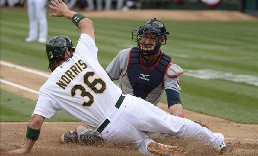 4-2. Gomes jonronea y define el triunfo de los Indios