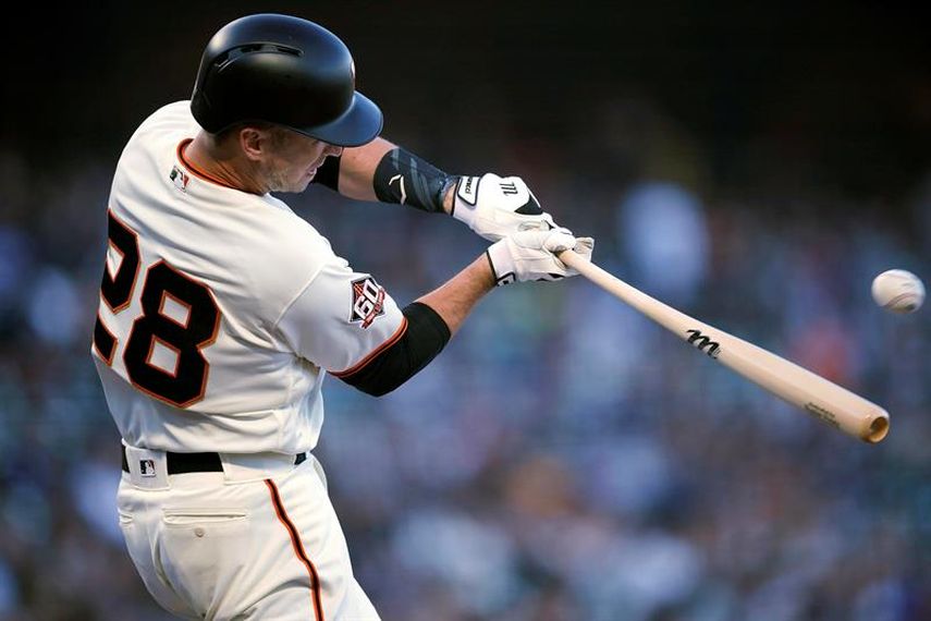 10-7. Posey pega dos cuadrangulares y los Gigantes siguen encendidos