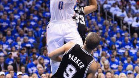 105-78. Westbrook volvió por la puerta grande ante unos Knicks mediocres