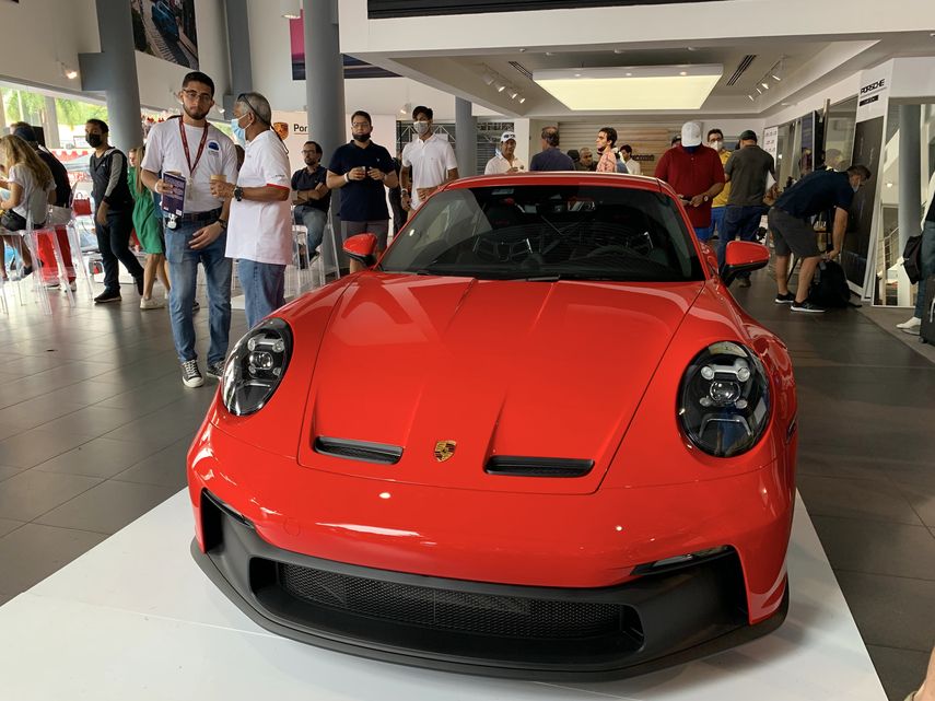 Porsche GT3 en exhibición en el X Concurso de Elegancia del Club Porsche de Panamá